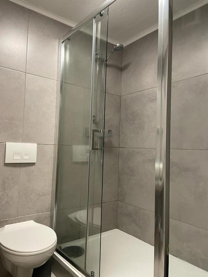 Morden Flat Close To Dlr Station With Free Parking London Luaran gambar